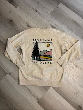 Breckenridge Colorado Beige Graphic Crewneck Sweatshirt